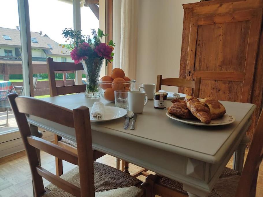 Bel Appartement Au Calme A 5 Minutes Du Village Menthon-Saint-Bernard Εξωτερικό φωτογραφία