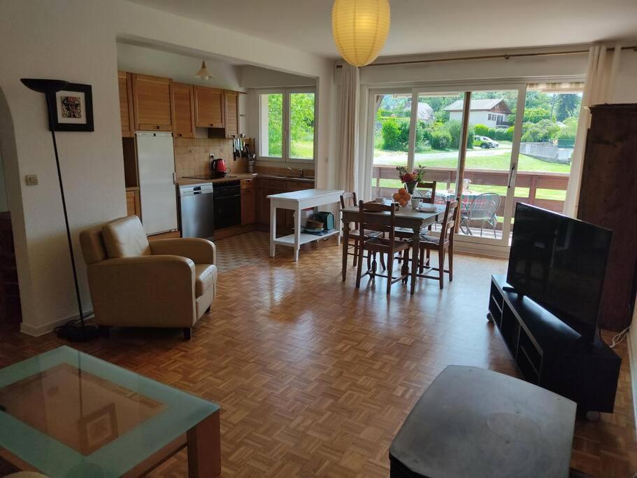 Bel Appartement Au Calme A 5 Minutes Du Village Menthon-Saint-Bernard Εξωτερικό φωτογραφία
